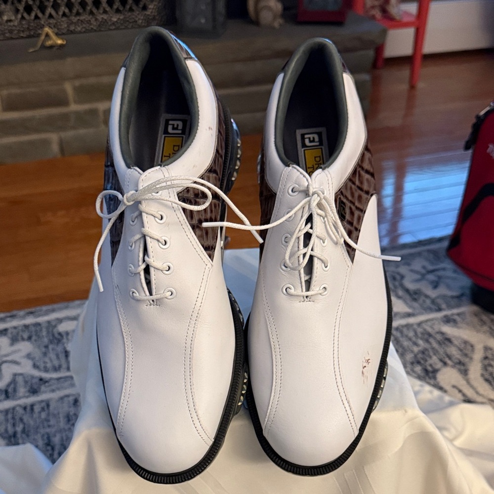 White and Brown Men's leather Dryjoy tour golf Shoes